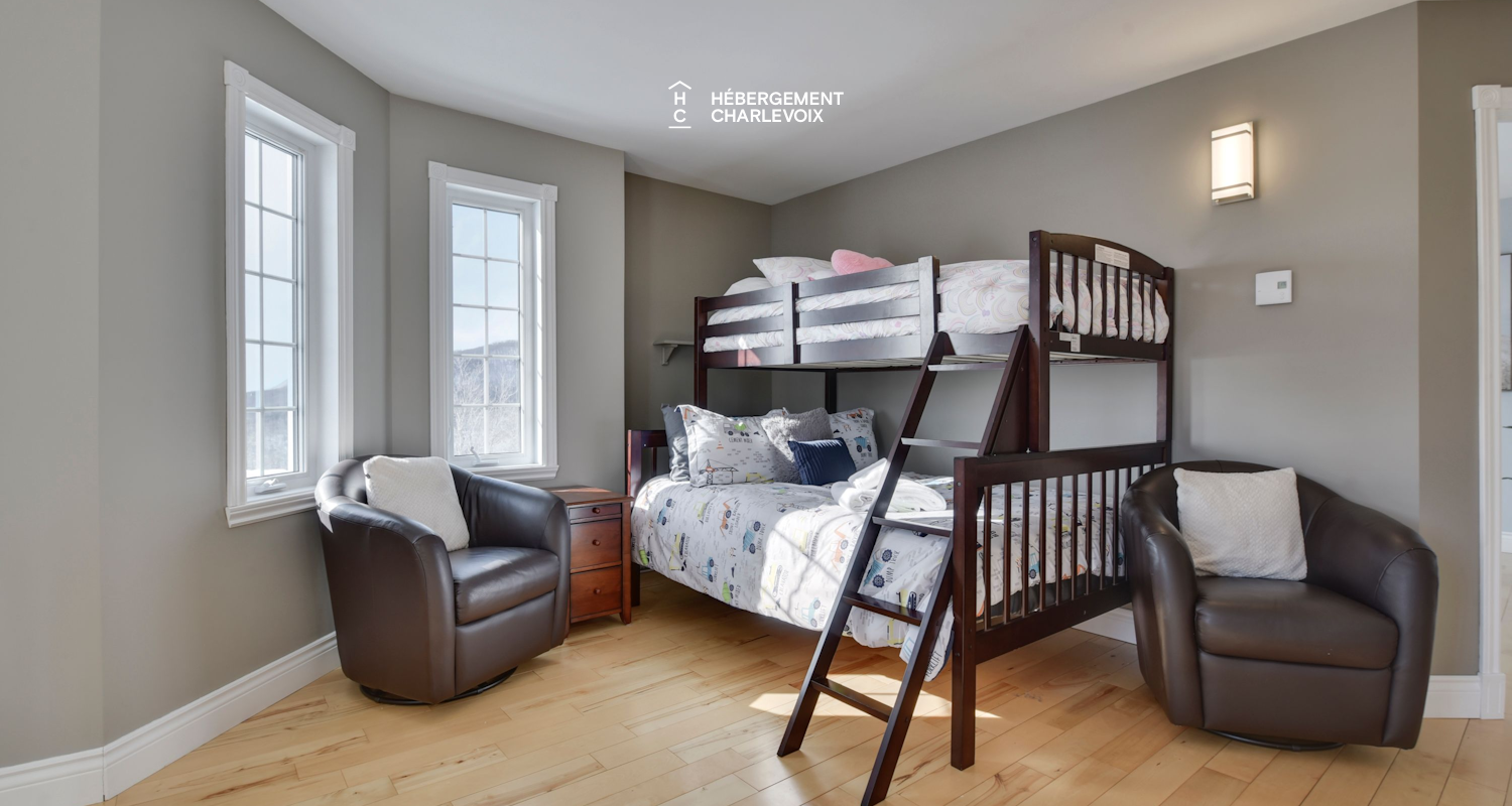 MAR-17 - Terrasse sur le toit avec vue sur le fleuve.